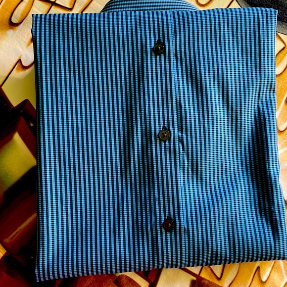 Brand new! Brought it from Macy’s for my husband but he never worn - Picture 5 of 6